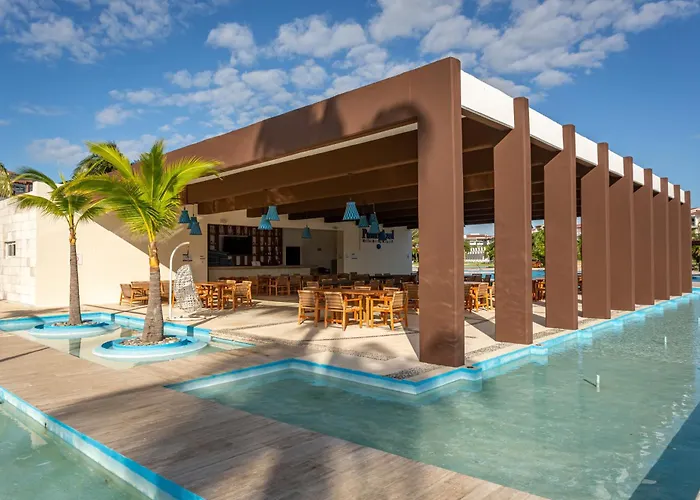 Casa Coral Beach Condo Condo